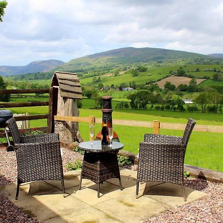 The Retreat Llanrhaeadr-ym-Mochnant Exterior foto