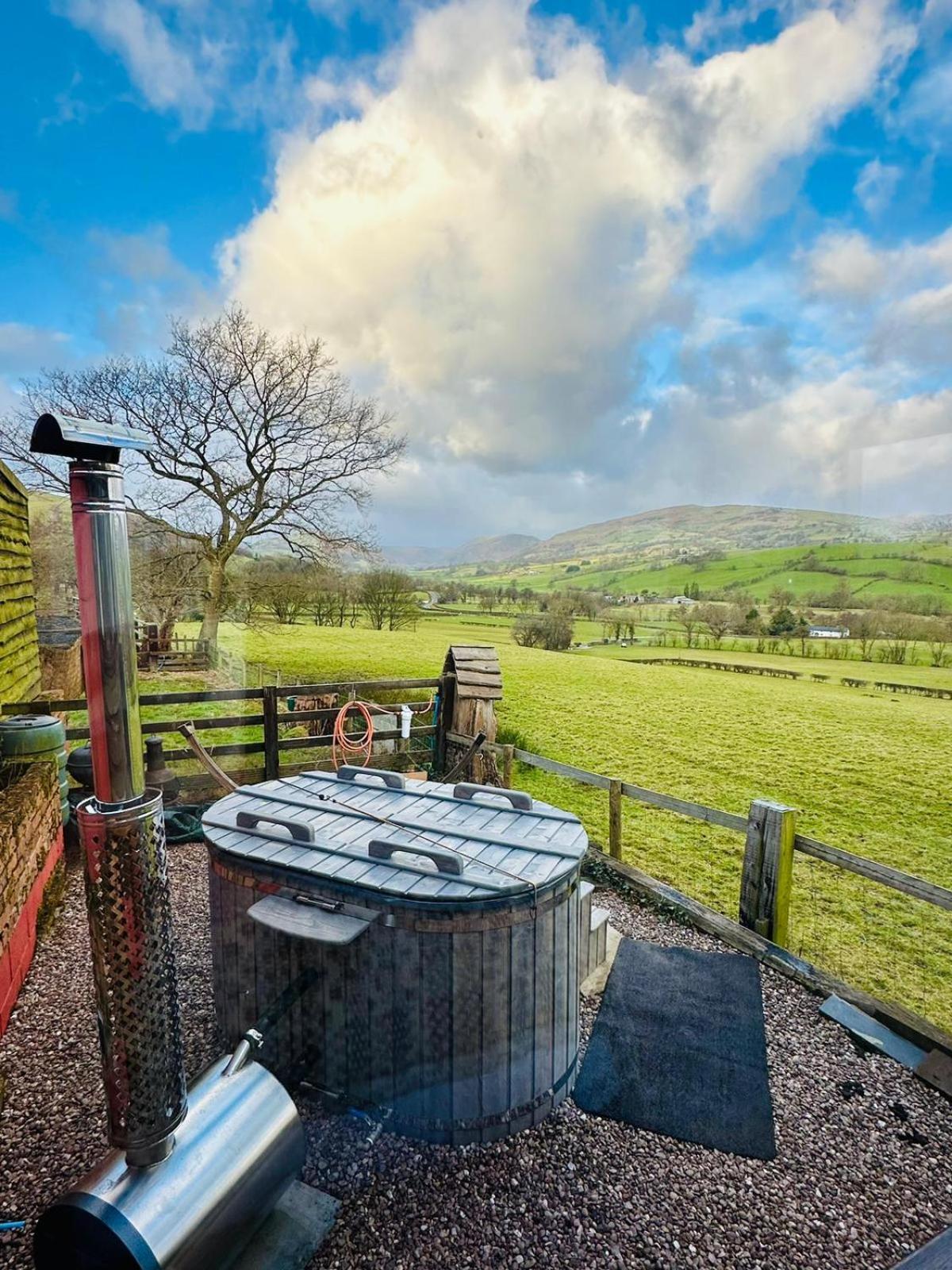 The Retreat Llanrhaeadr-ym-Mochnant Exterior foto