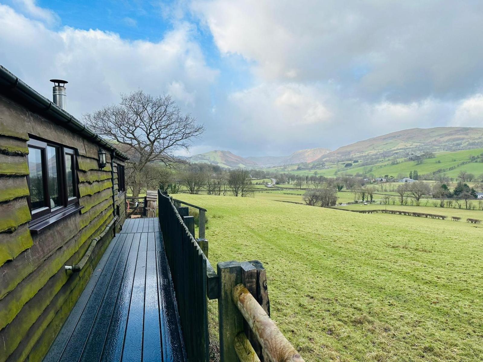 The Retreat Llanrhaeadr-ym-Mochnant Exterior foto