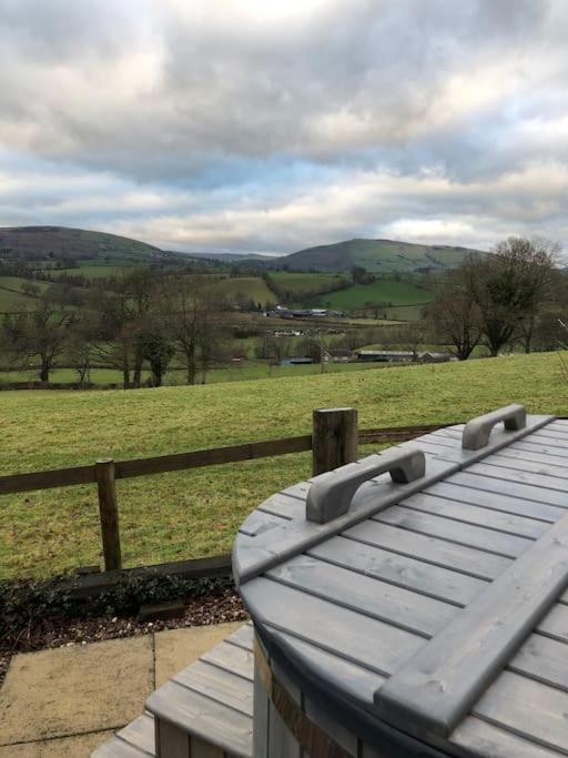 The Retreat Llanrhaeadr-ym-Mochnant Exterior foto