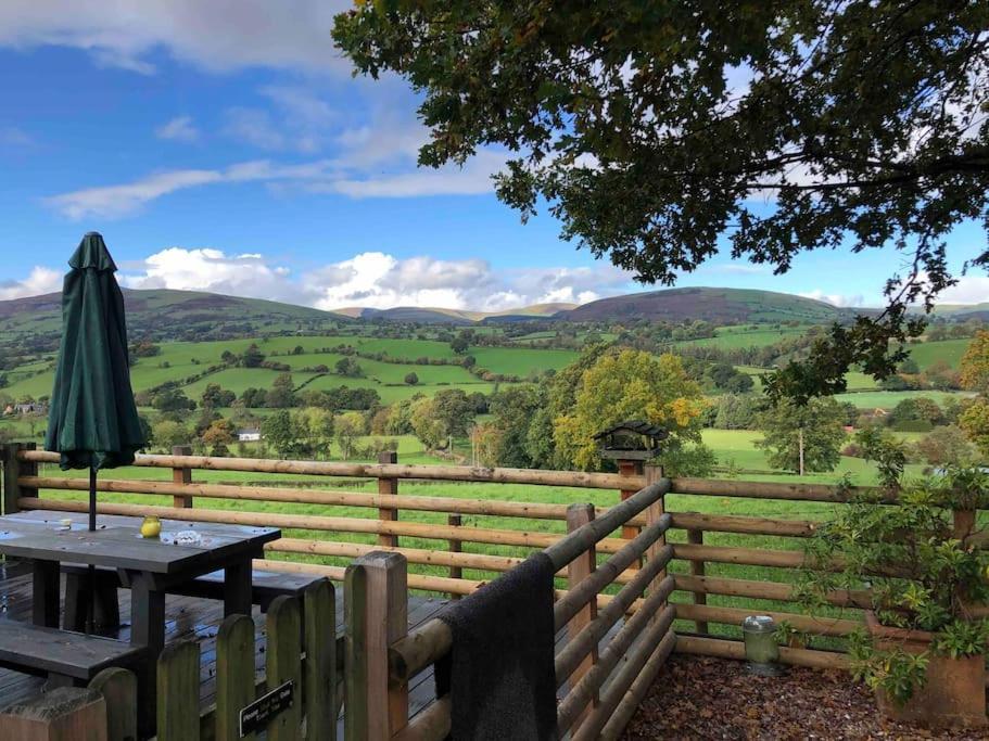 The Retreat Llanrhaeadr-ym-Mochnant Exterior foto