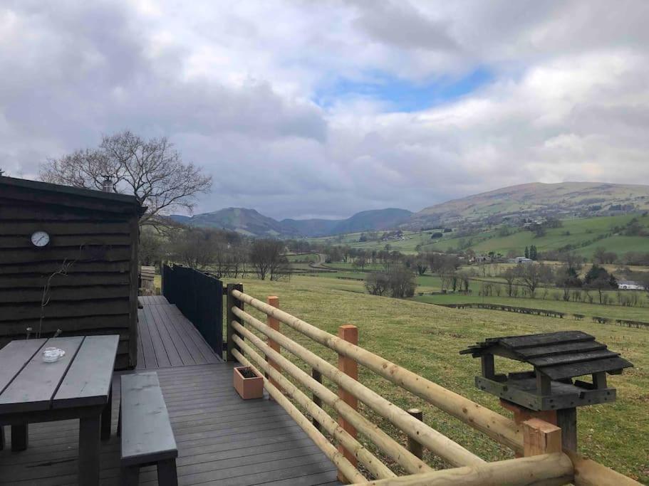 The Retreat Llanrhaeadr-ym-Mochnant Exterior foto