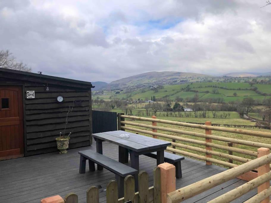 The Retreat Llanrhaeadr-ym-Mochnant Exterior foto