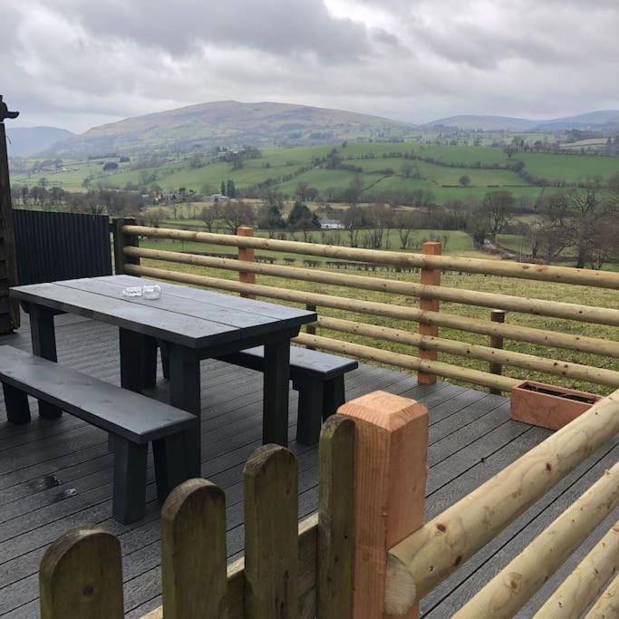 The Retreat Llanrhaeadr-ym-Mochnant Exterior foto
