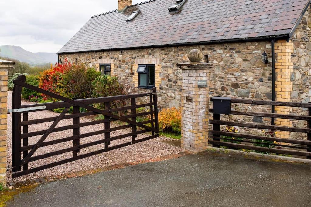 The Retreat Llanrhaeadr-ym-Mochnant Exterior foto